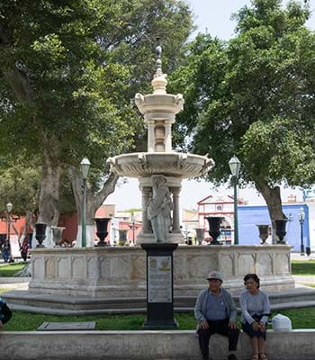 Source of the square El Recreo in Trujillo